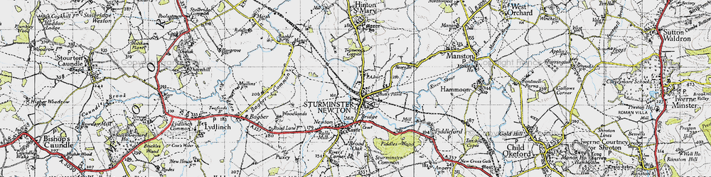 Old map of Sturminster Newton in 1945
